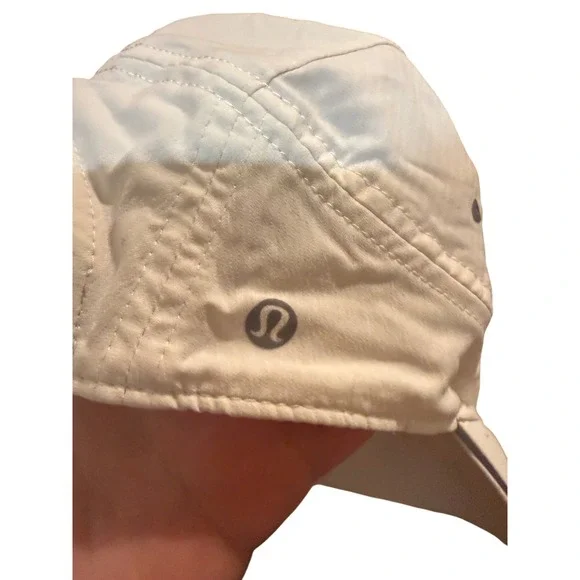 Lululemon Race To Place Run Hat White Lightweight Running Gym Workout Sporty - Picture 4 of 8